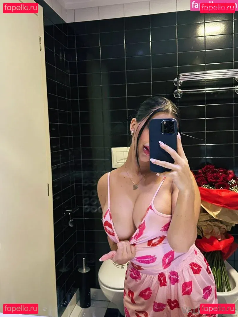 Valeng222 Onlyfans Photo Gallery 