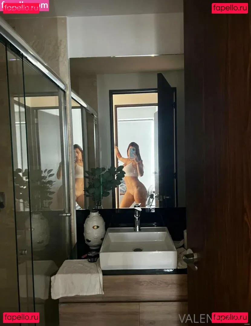 Valeng222 Onlyfans Photo Gallery 