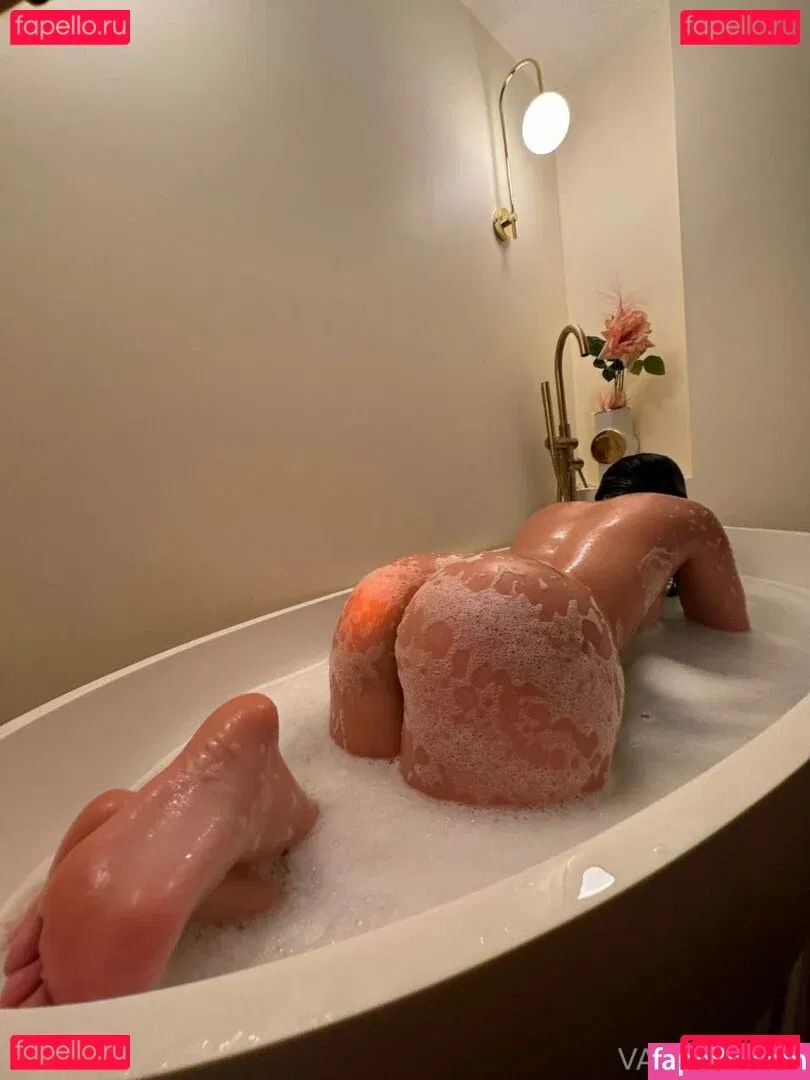 Valeng222 Onlyfans Photo Gallery 