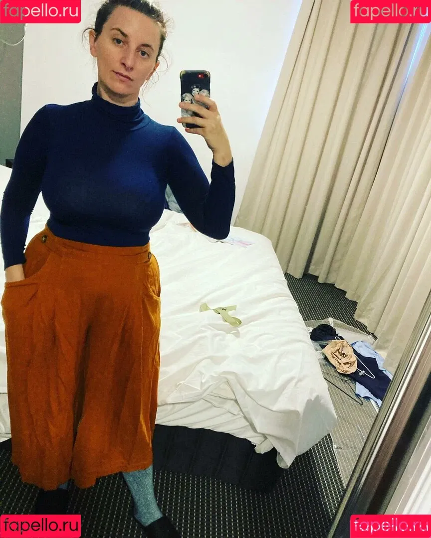 Felicity Ward Onlyfans Photo Gallery 