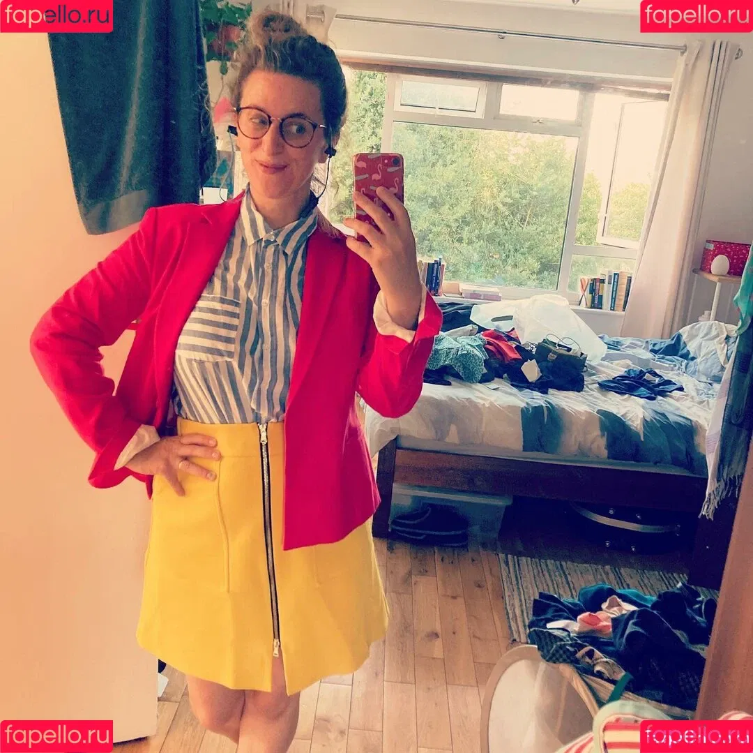 Felicity Ward Onlyfans Photo Gallery 
