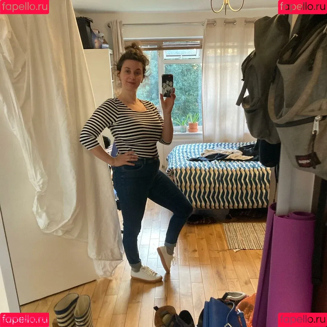 Felicity Ward Onlyfans Photo Gallery 