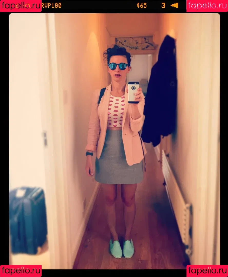 Felicity Ward Onlyfans Photo Gallery 