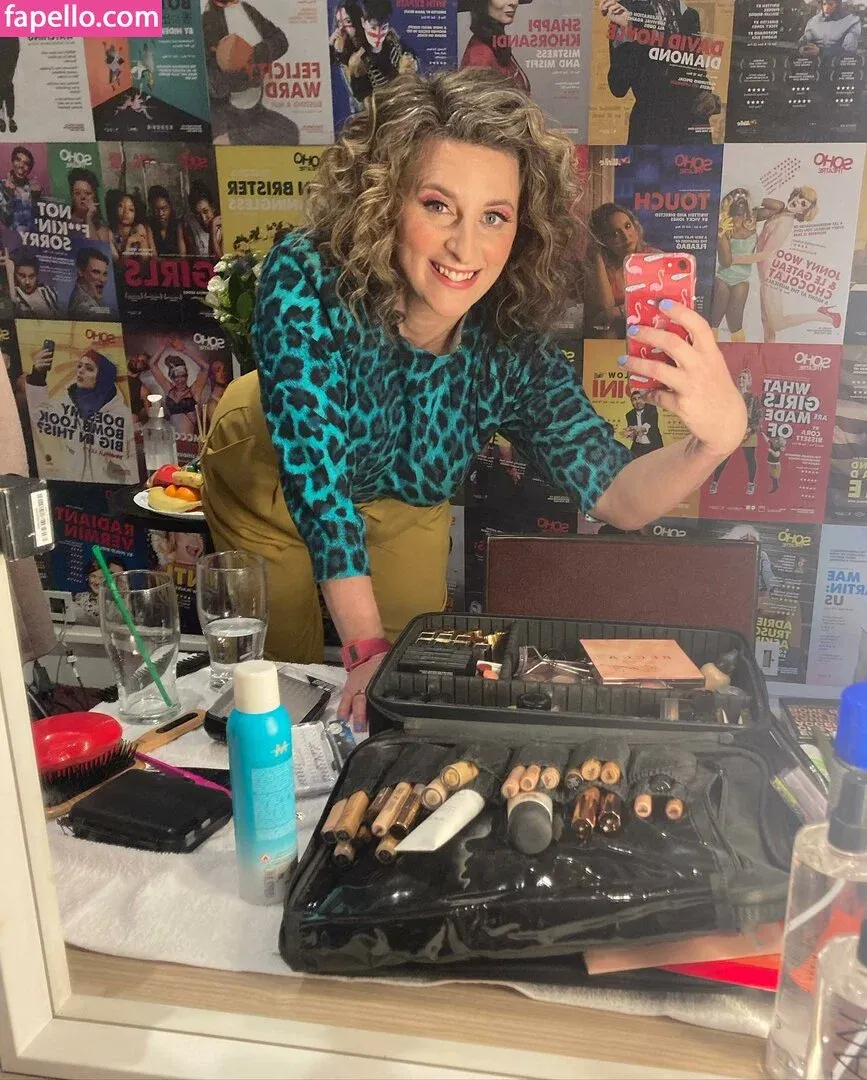 Felicity Ward Onlyfans Photo Gallery 