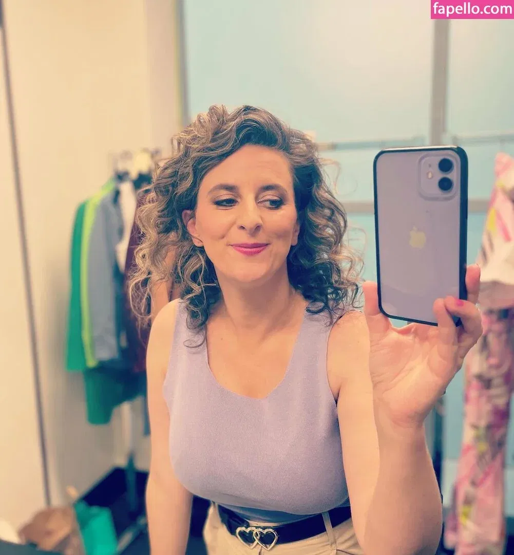 Felicity Ward Onlyfans Photo Gallery 