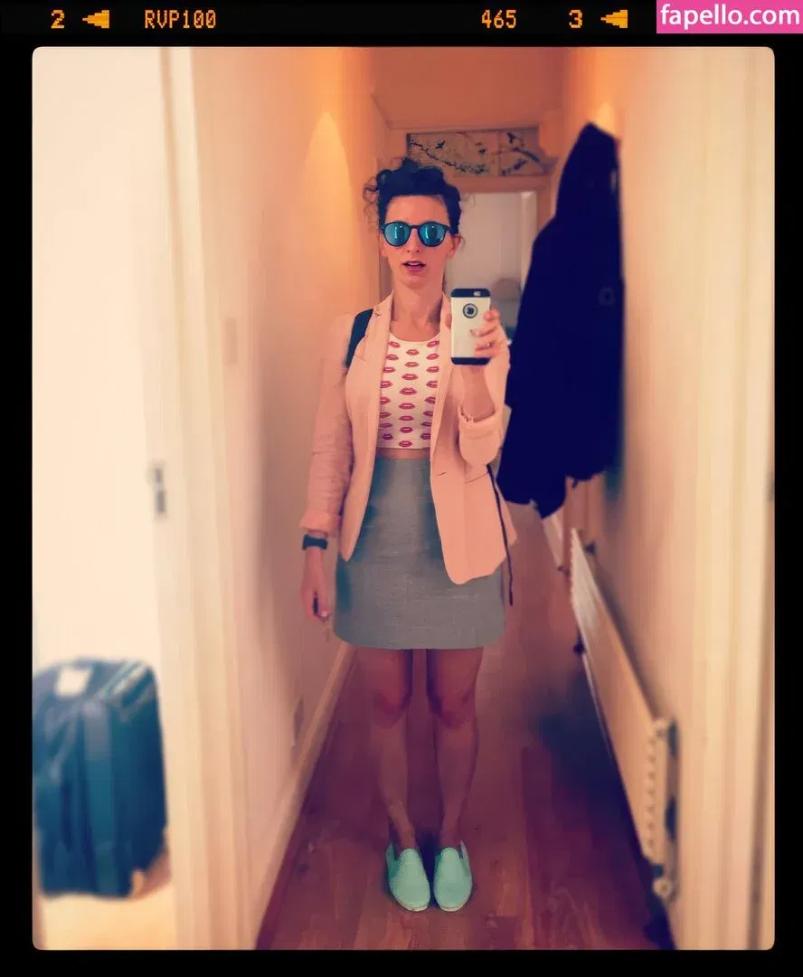 Felicity Ward Onlyfans Photo Gallery 