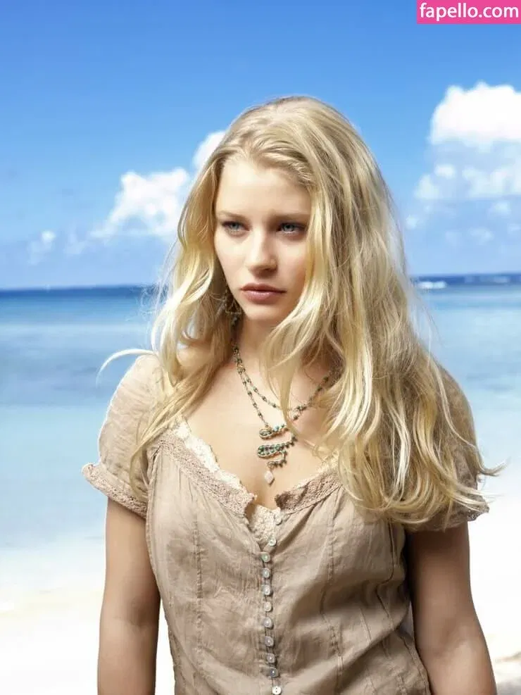 Emilie De Ravin Onlyfans Photo Gallery 