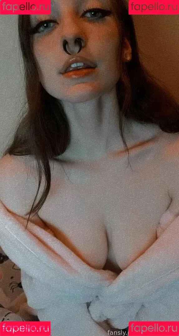 youngdolly Onlyfans Photo Gallery 