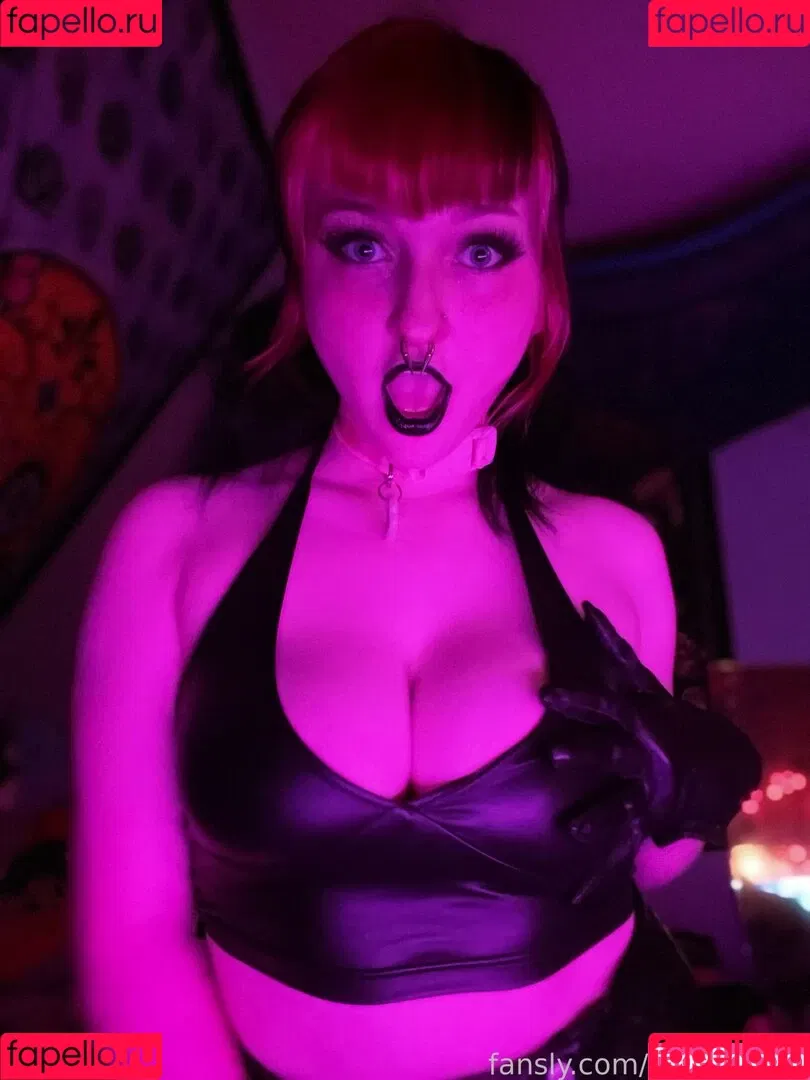 youngdolly Onlyfans Photo Gallery 