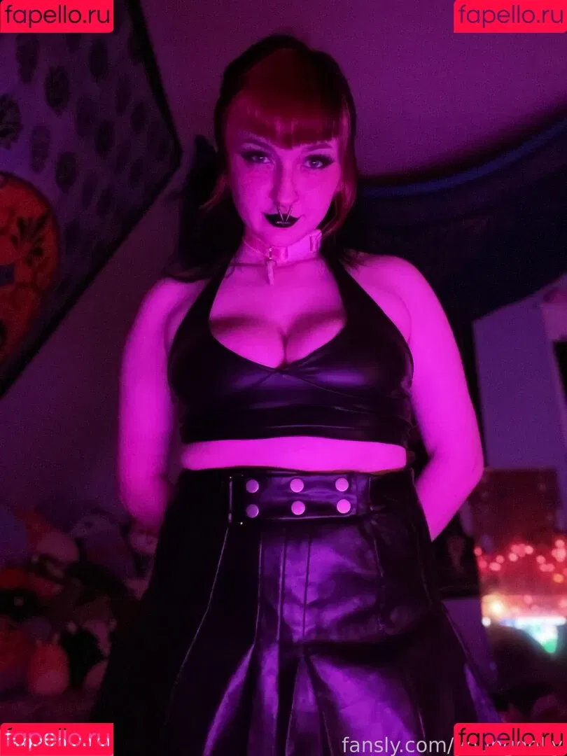 youngdolly Onlyfans Photo Gallery 