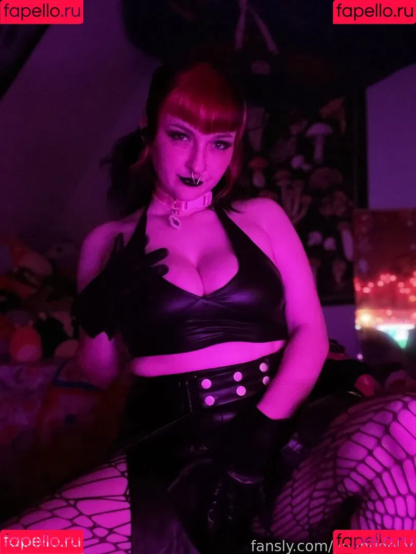 youngdolly Onlyfans Photo Gallery 