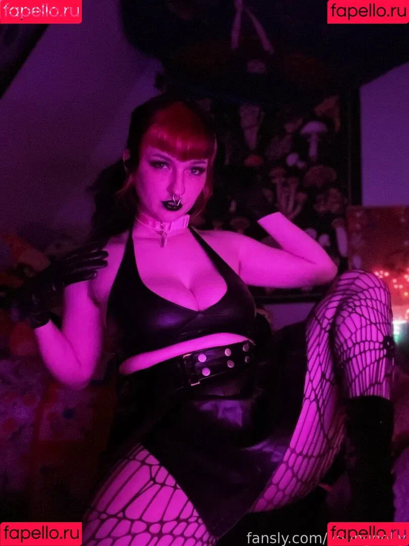 youngdolly Onlyfans Photo Gallery 