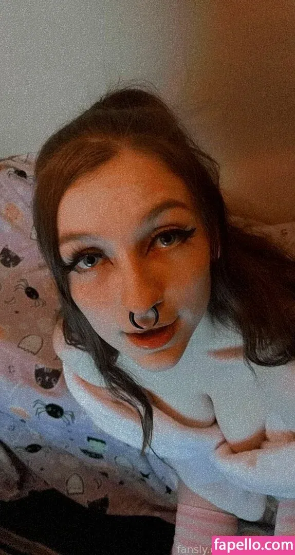 youngdolly Onlyfans Photo Gallery 