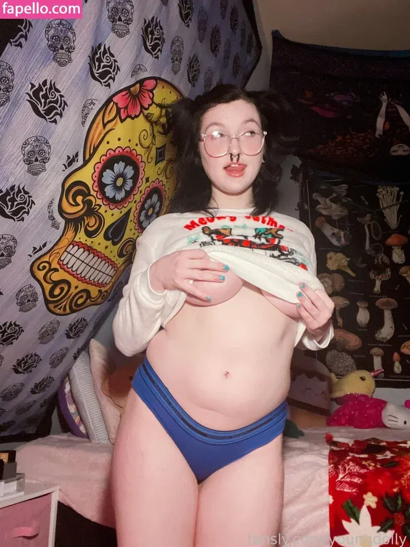 youngdolly Onlyfans Photo Gallery 