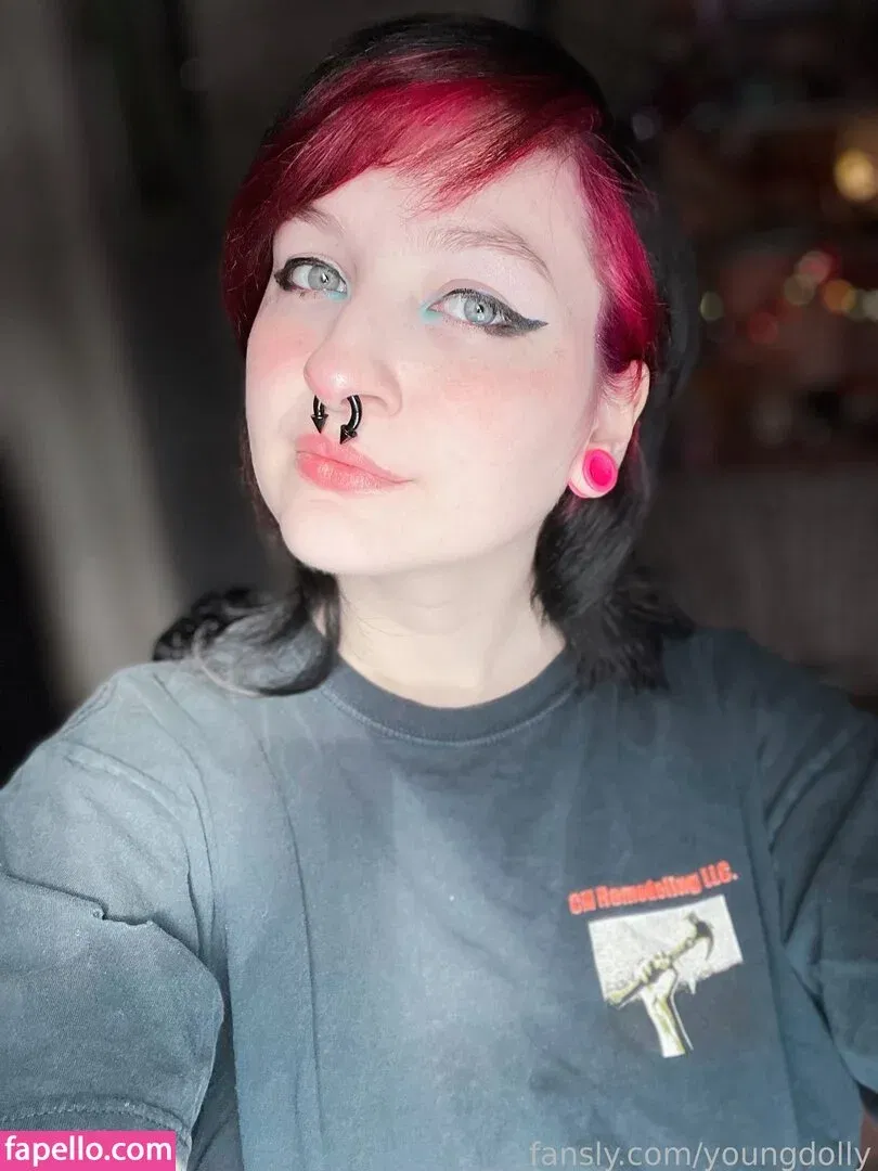 youngdolly Onlyfans Photo Gallery 