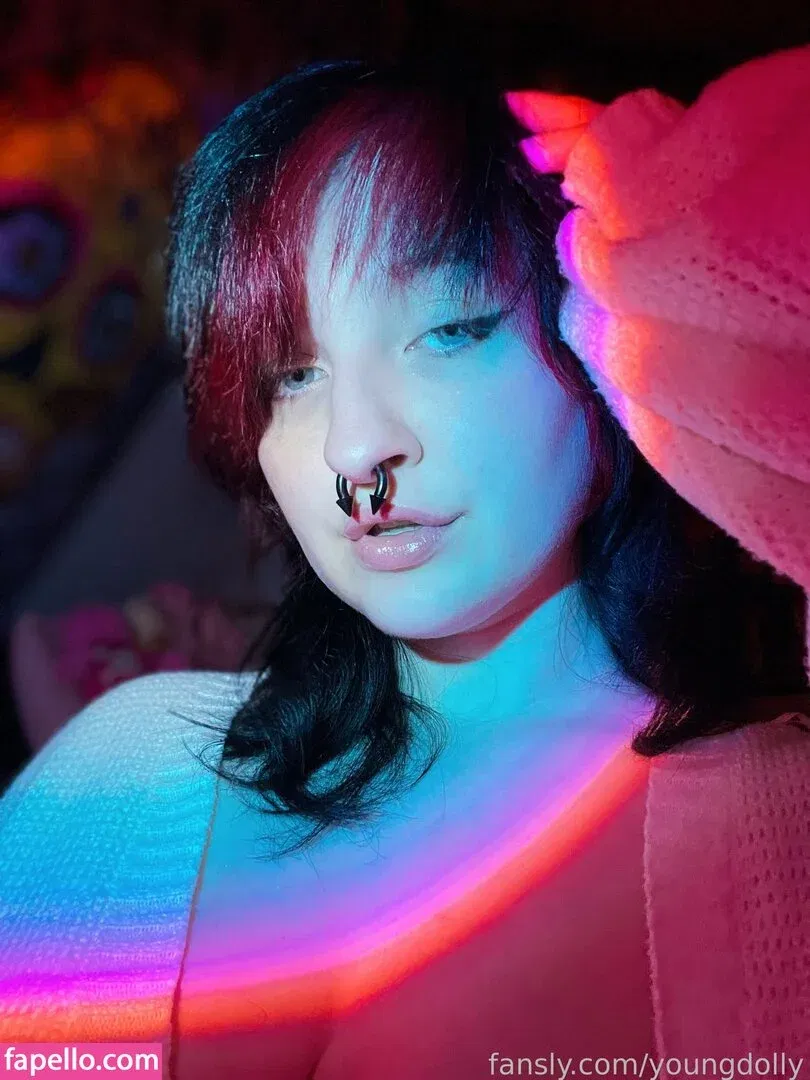 youngdolly Onlyfans Photo Gallery 