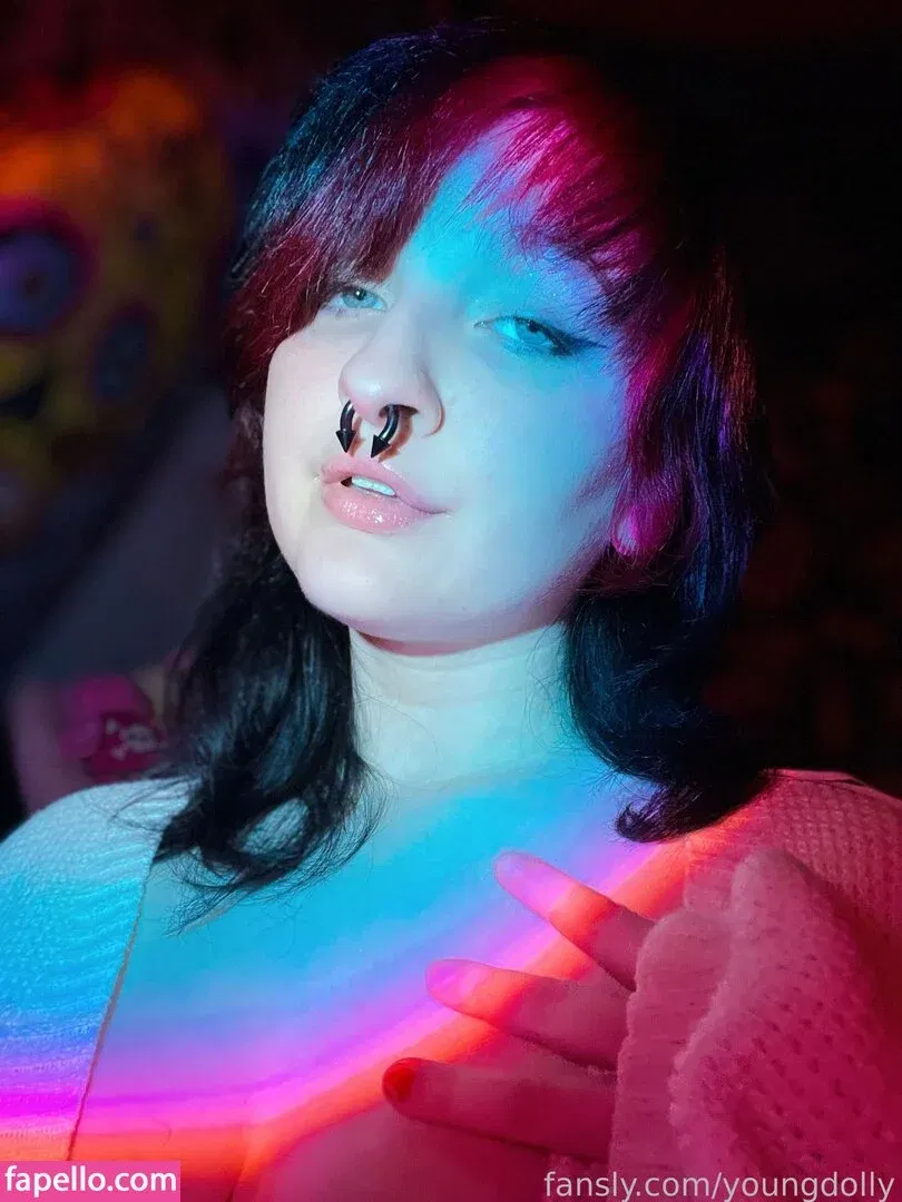 youngdolly Onlyfans Photo Gallery 