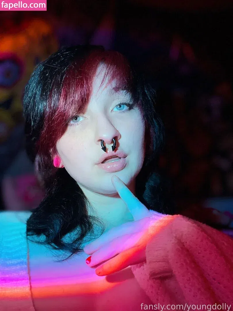 youngdolly Onlyfans Photo Gallery 