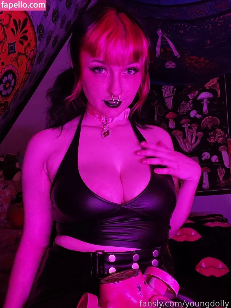 youngdolly Onlyfans Photo Gallery 