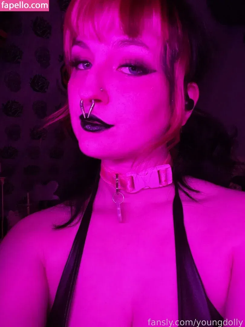 youngdolly Onlyfans Photo Gallery 