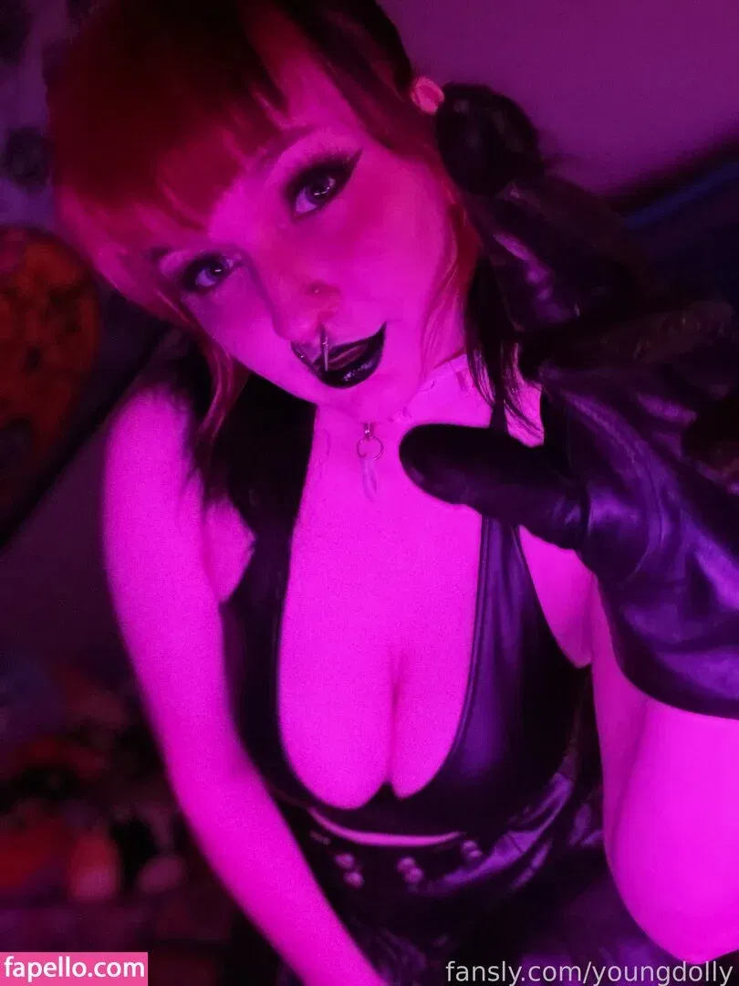 youngdolly Onlyfans Photo Gallery 