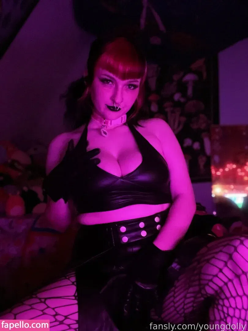 youngdolly Onlyfans Photo Gallery 