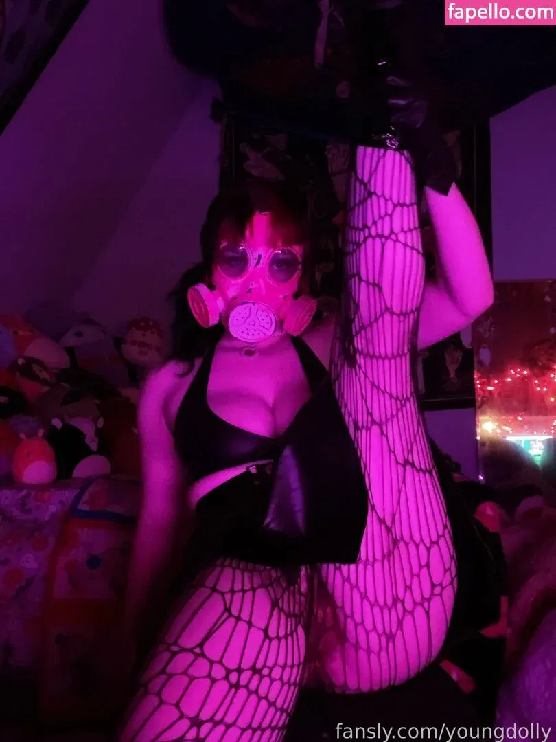 youngdolly Onlyfans Photo Gallery 