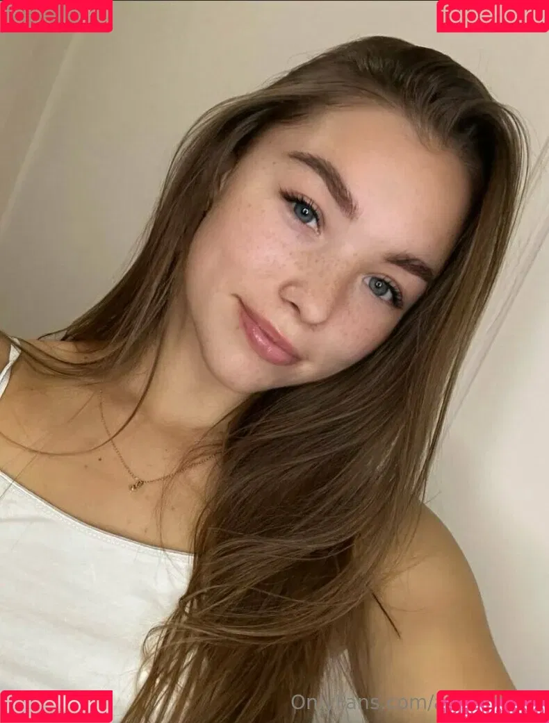 alinaboobs Onlyfans Photo Gallery 