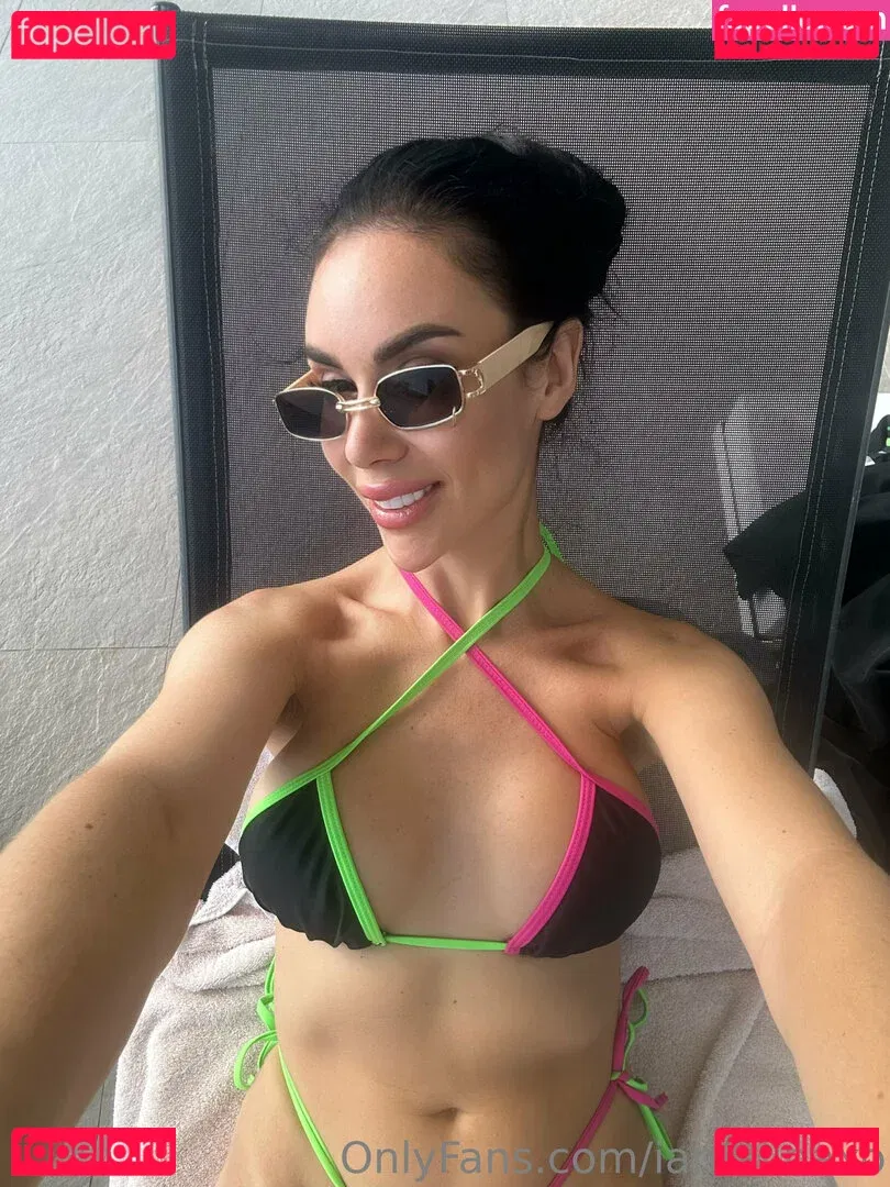 alinaboobs Onlyfans Photo Gallery 