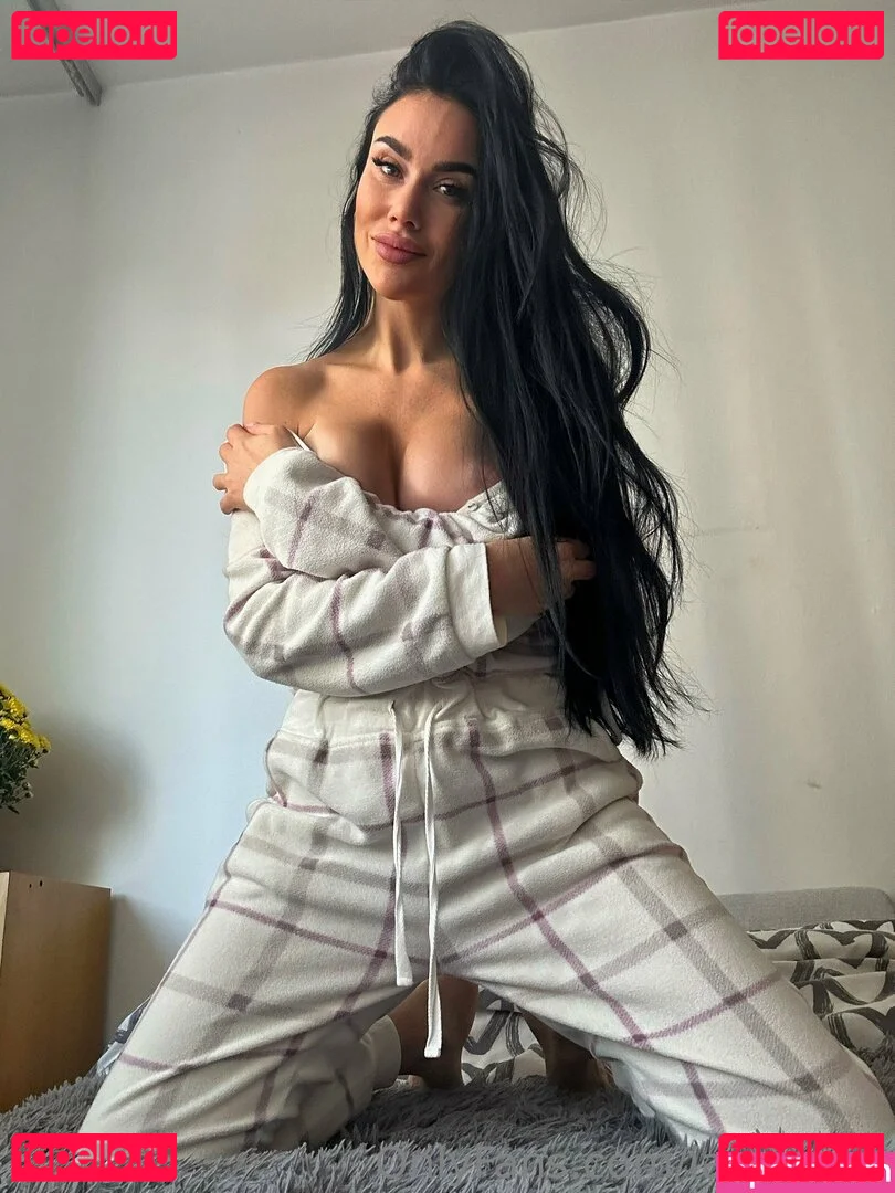 alinaboobs Onlyfans Photo Gallery 