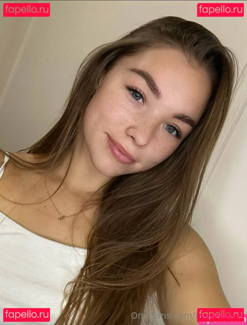 alinaboobs Onlyfans Photo Gallery 