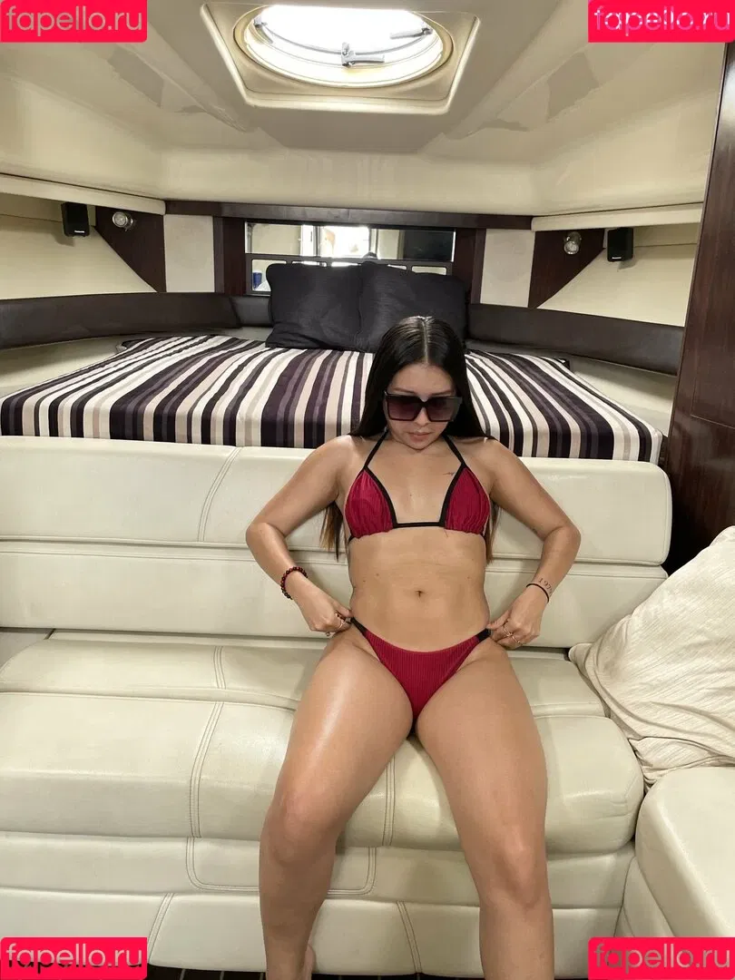 Aliria Maia Onlyfans Photo Gallery 