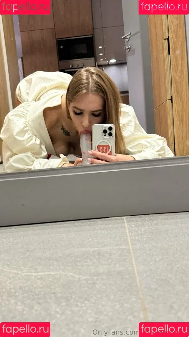 Emmy Spark Onlyfans Photo Gallery 