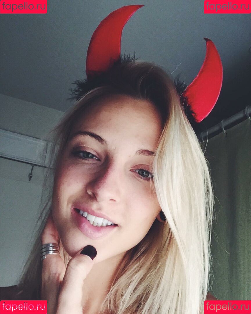 Stella The Light Onlyfans Photo Gallery 