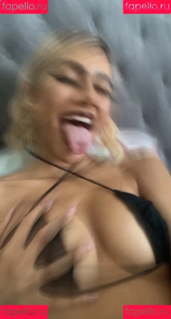Nishozoldyck Liluzihoe Onlyfans Photo Gallery 