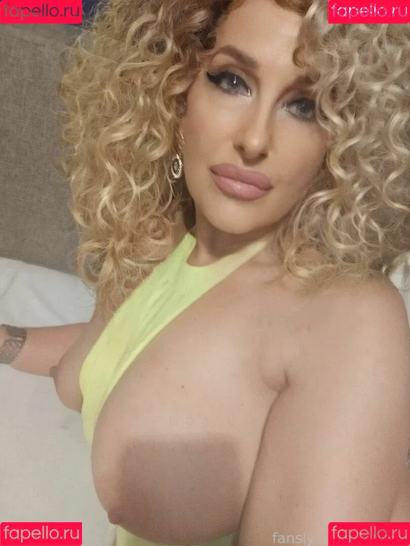 Catinca Onlyfans Photo Gallery 