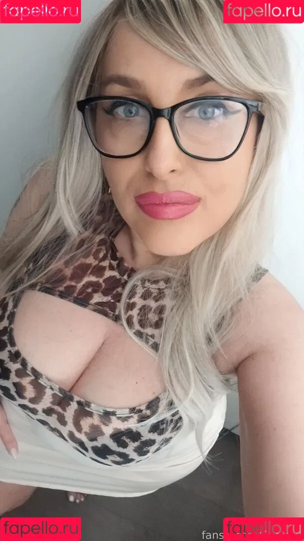 Catinca Onlyfans Photo Gallery 