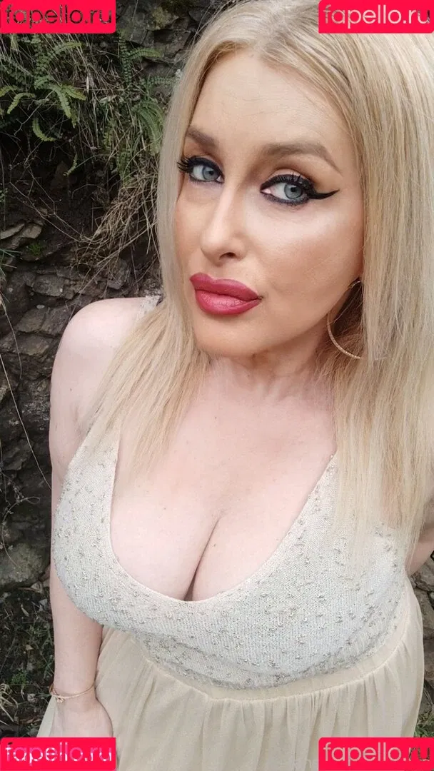 Catinca Onlyfans Photo Gallery 