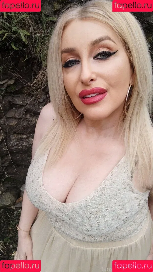 Catinca Onlyfans Photo Gallery 