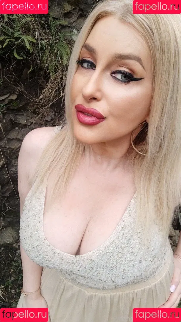 Catinca Onlyfans Photo Gallery 