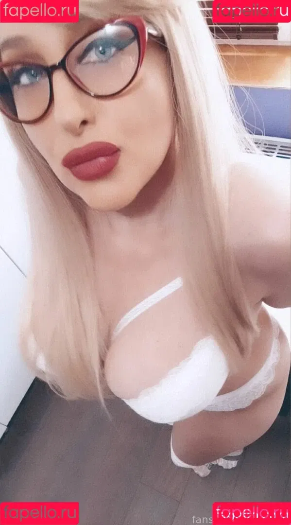 Catinca Onlyfans Photo Gallery 