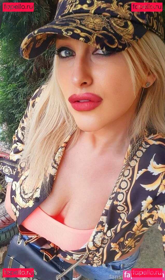 Catinca Onlyfans Photo Gallery 