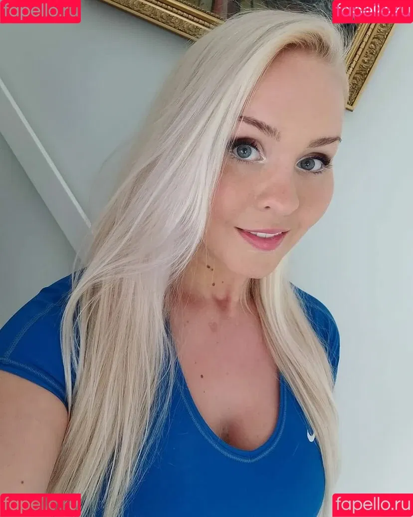 Emilia Linden Onlyfans Photo Gallery 
