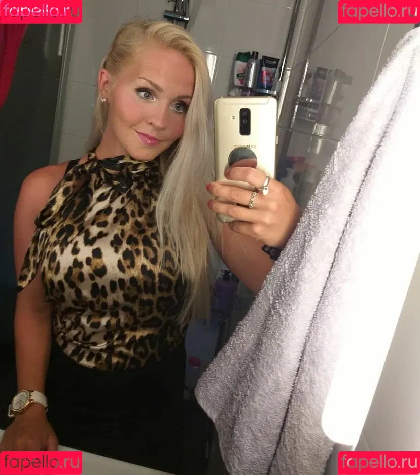 Emilia Linden Onlyfans Photo Gallery 