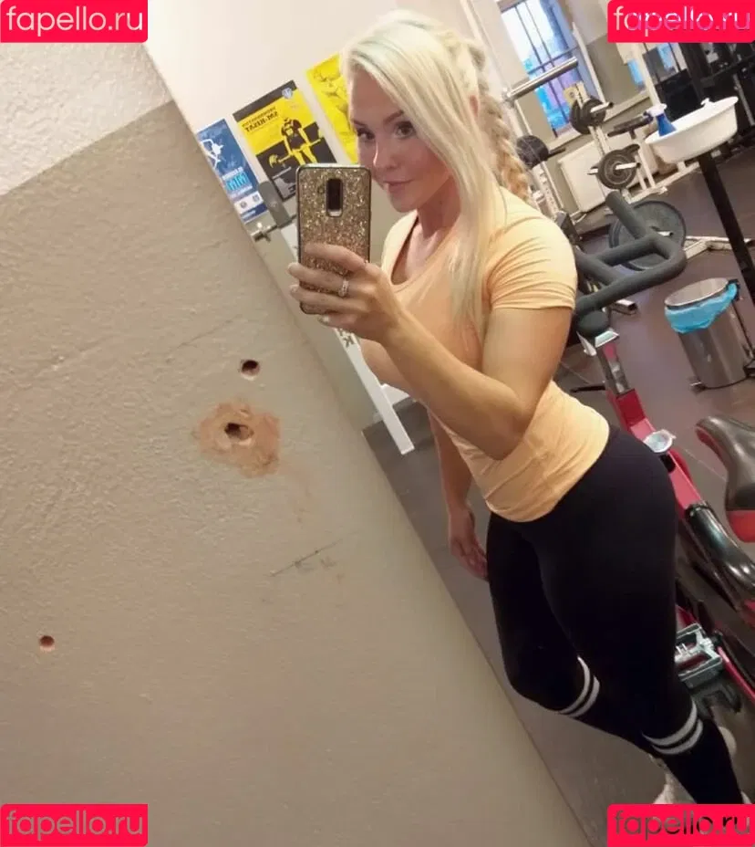 Emilia Linden Onlyfans Photo Gallery 