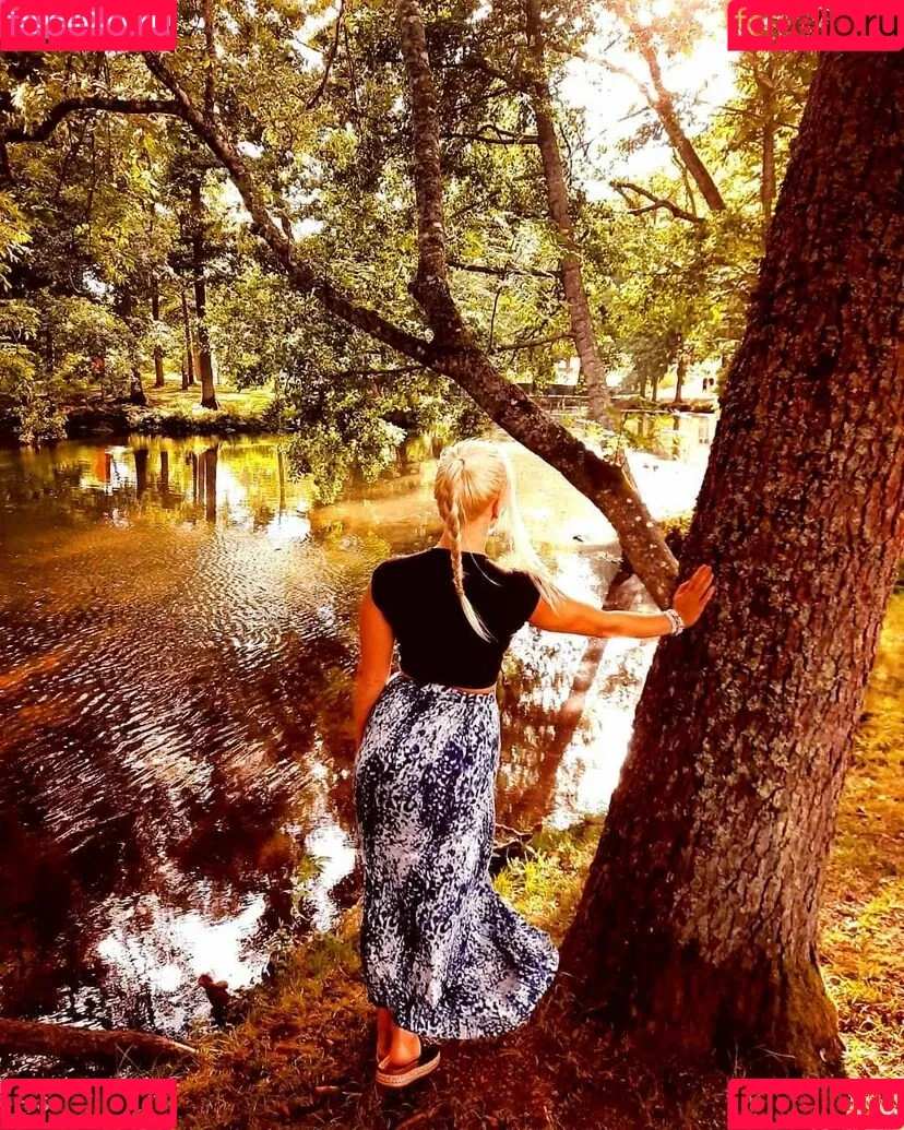 Emilia Linden Onlyfans Photo Gallery 