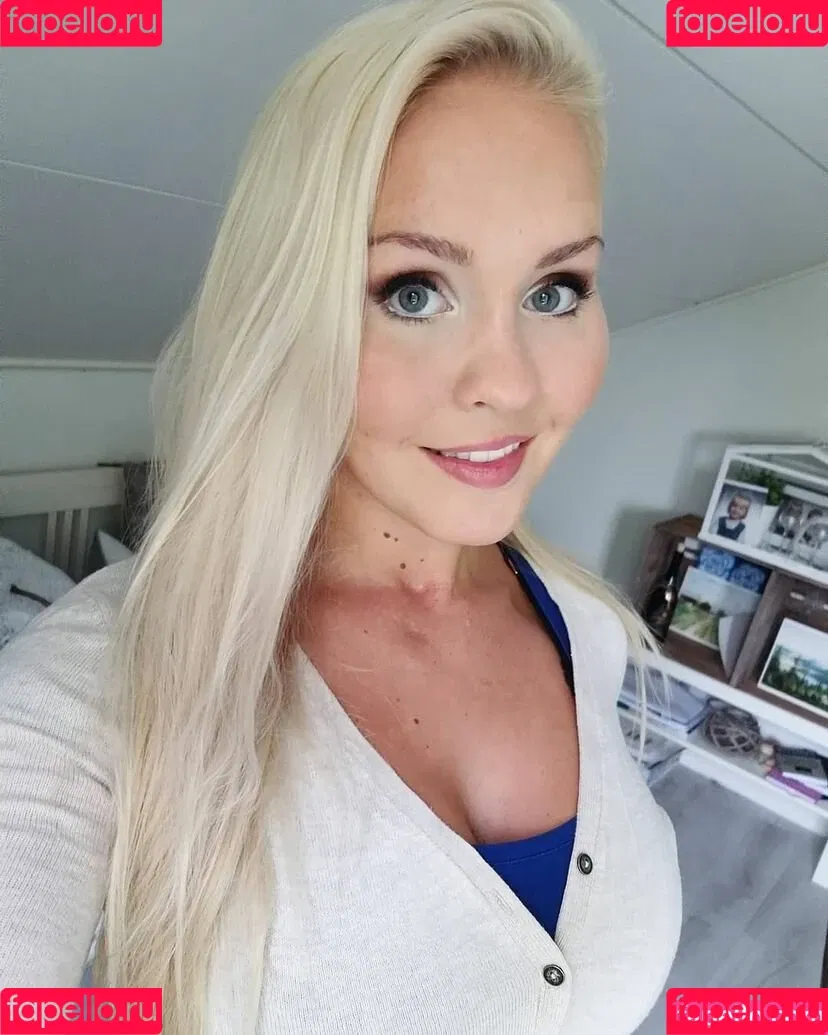 Emilia Linden Onlyfans Photo Gallery 