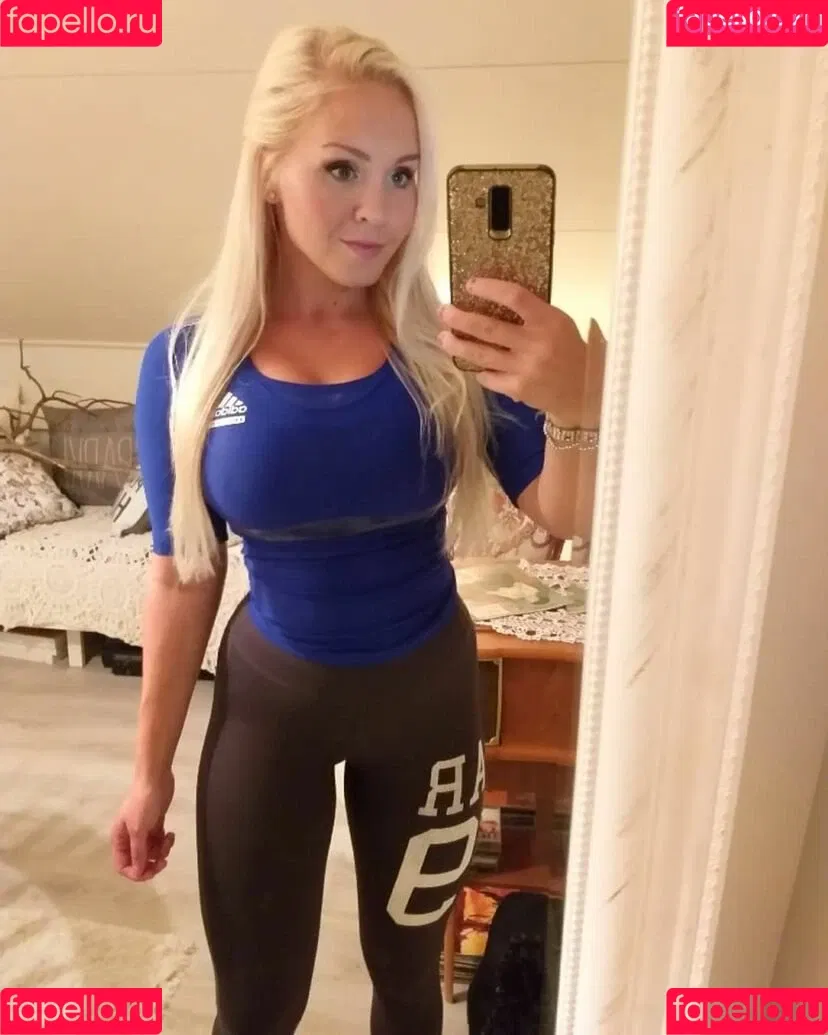 Emilia Linden Onlyfans Photo Gallery 