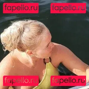 Emilia Linden Onlyfans Photo Gallery 