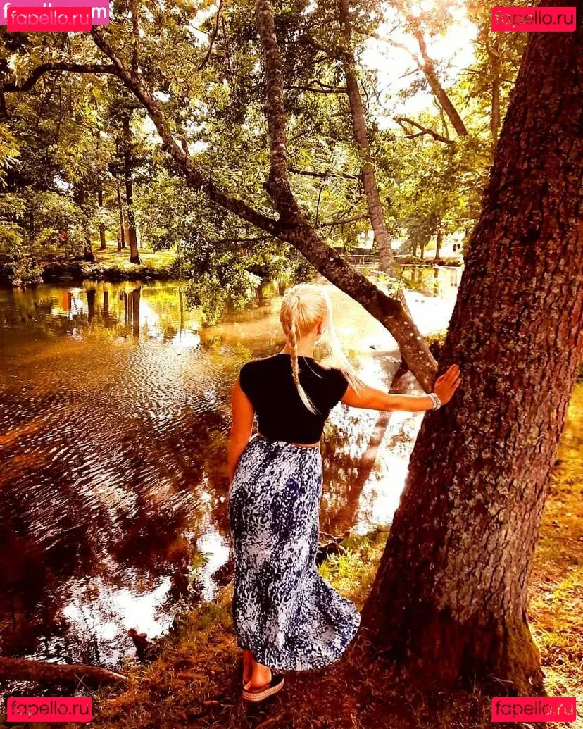 Emilia Linden Onlyfans Photo Gallery 